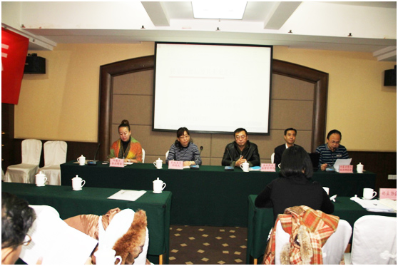 第二屆食品經(jīng)濟(jì)與安全高峰論壇暨轉(zhuǎn)基因食品及其未來(lái)走向討論會(huì)在呼和浩特召開